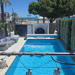 Casa A Pie De Playa En Playamar Сasa de vacaciones